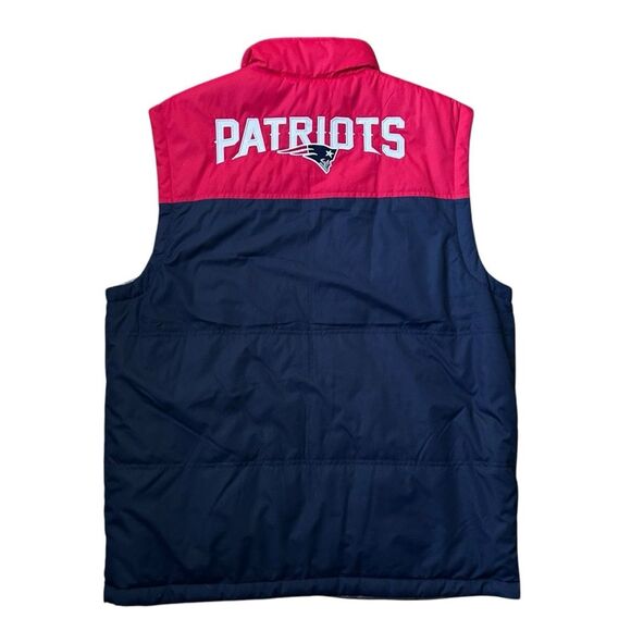 Reversible NFL Patriots Puffer Vest - Large - Picture 7 of 7